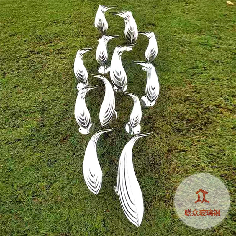 不銹鋼雕塑定制大型景觀戶外抽象金屬城市校園林廣場水景月亮擺件