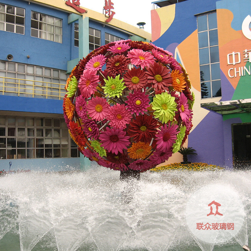 玻璃鋼戶外吉祥物卡通雕塑定制商場(chǎng)彩繪人物美陳裝飾大型公仔模型